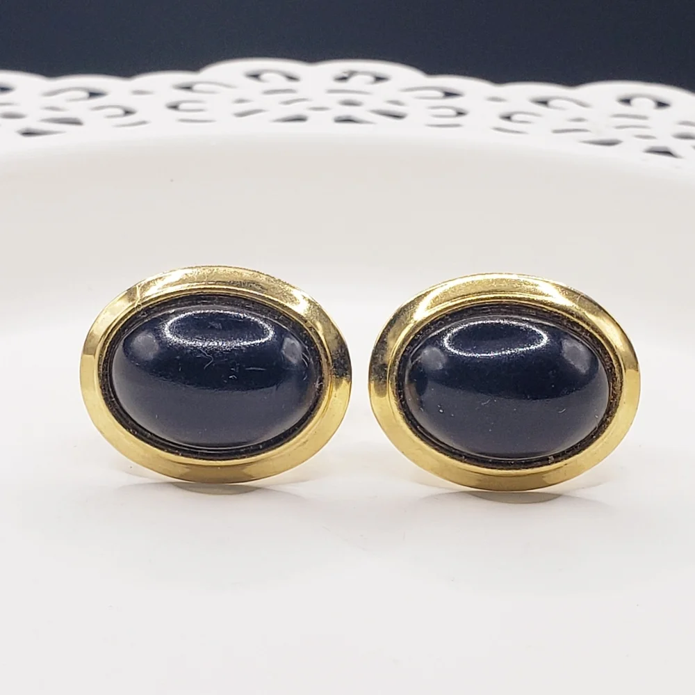 Vintage 80s Mens Black Stone On Gold Cuff Links